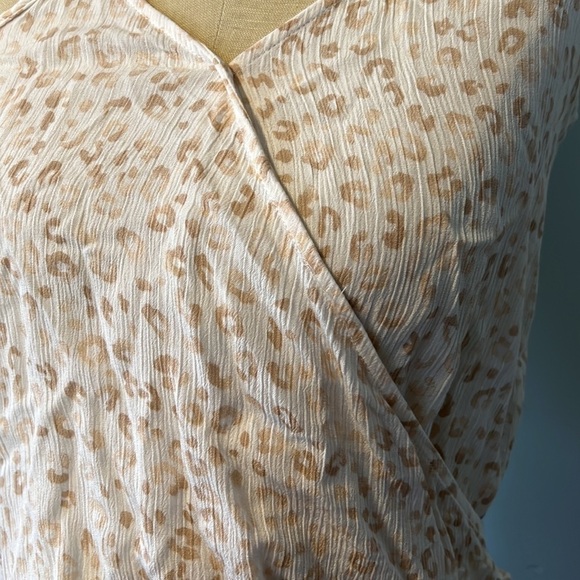 Hippie Rose Halter Cross Front Cami NWT Leopard print size extra small - Picture 2 of 10